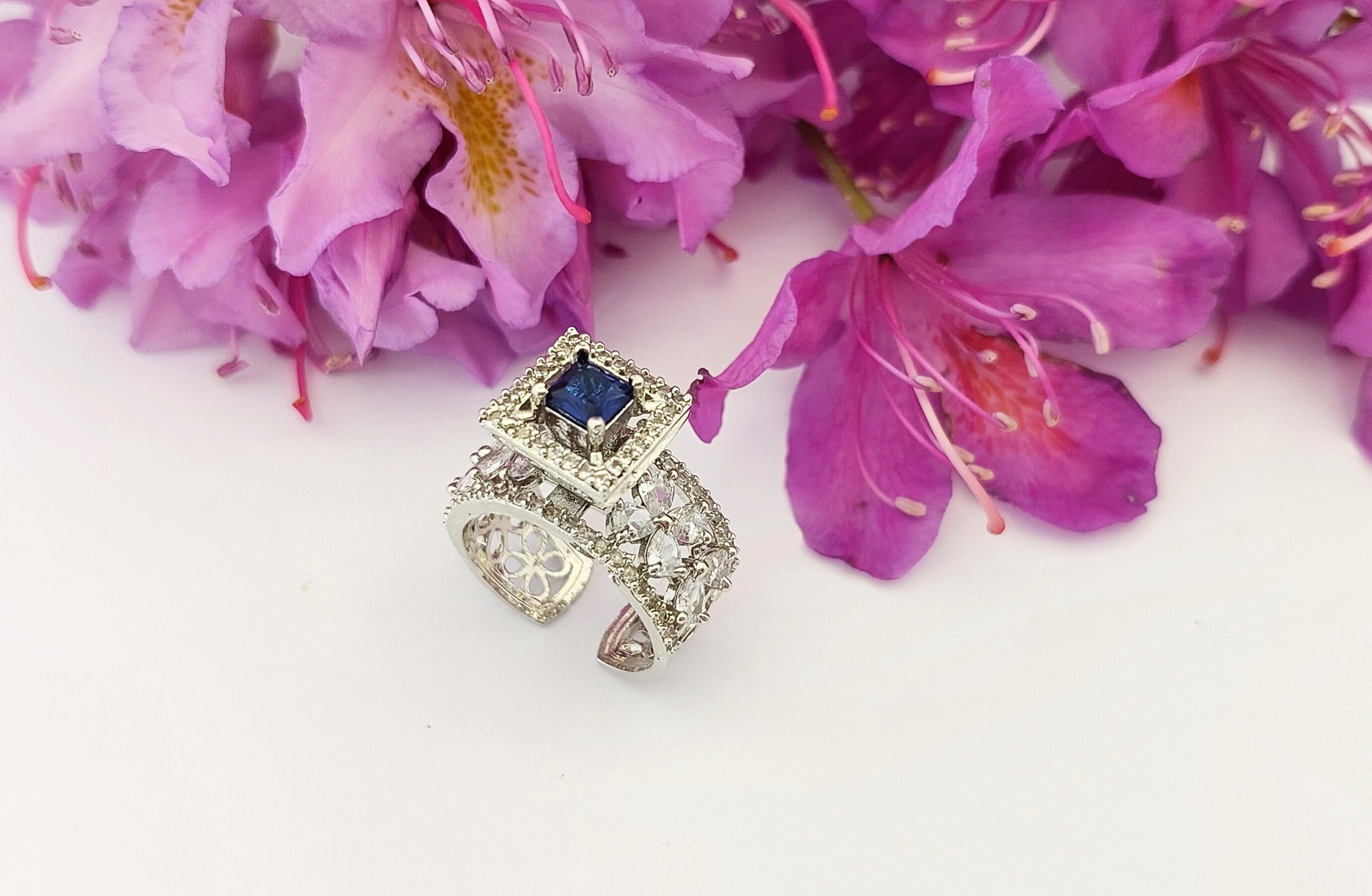 Floral grace band ring