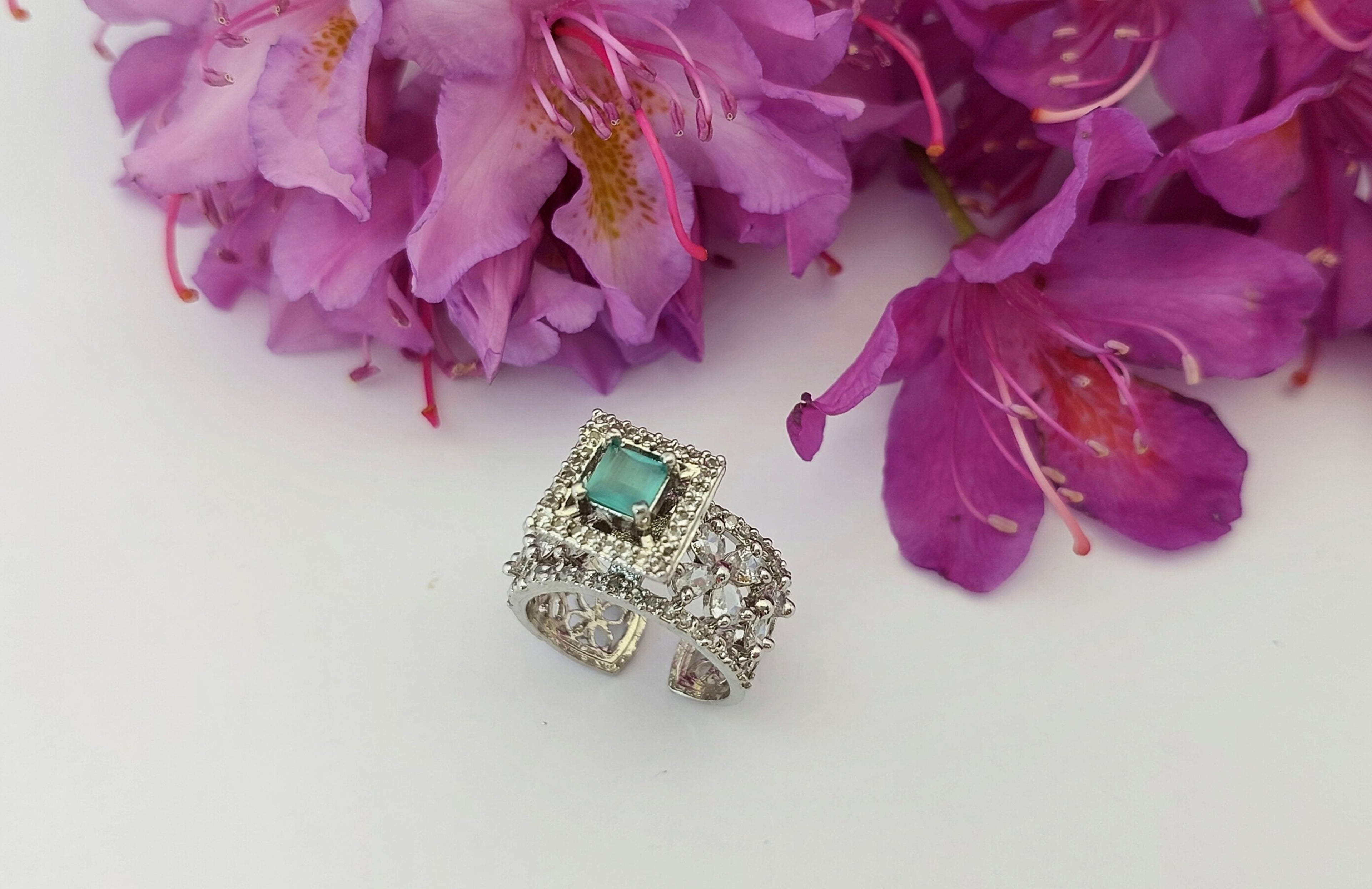 Floral grace band ring