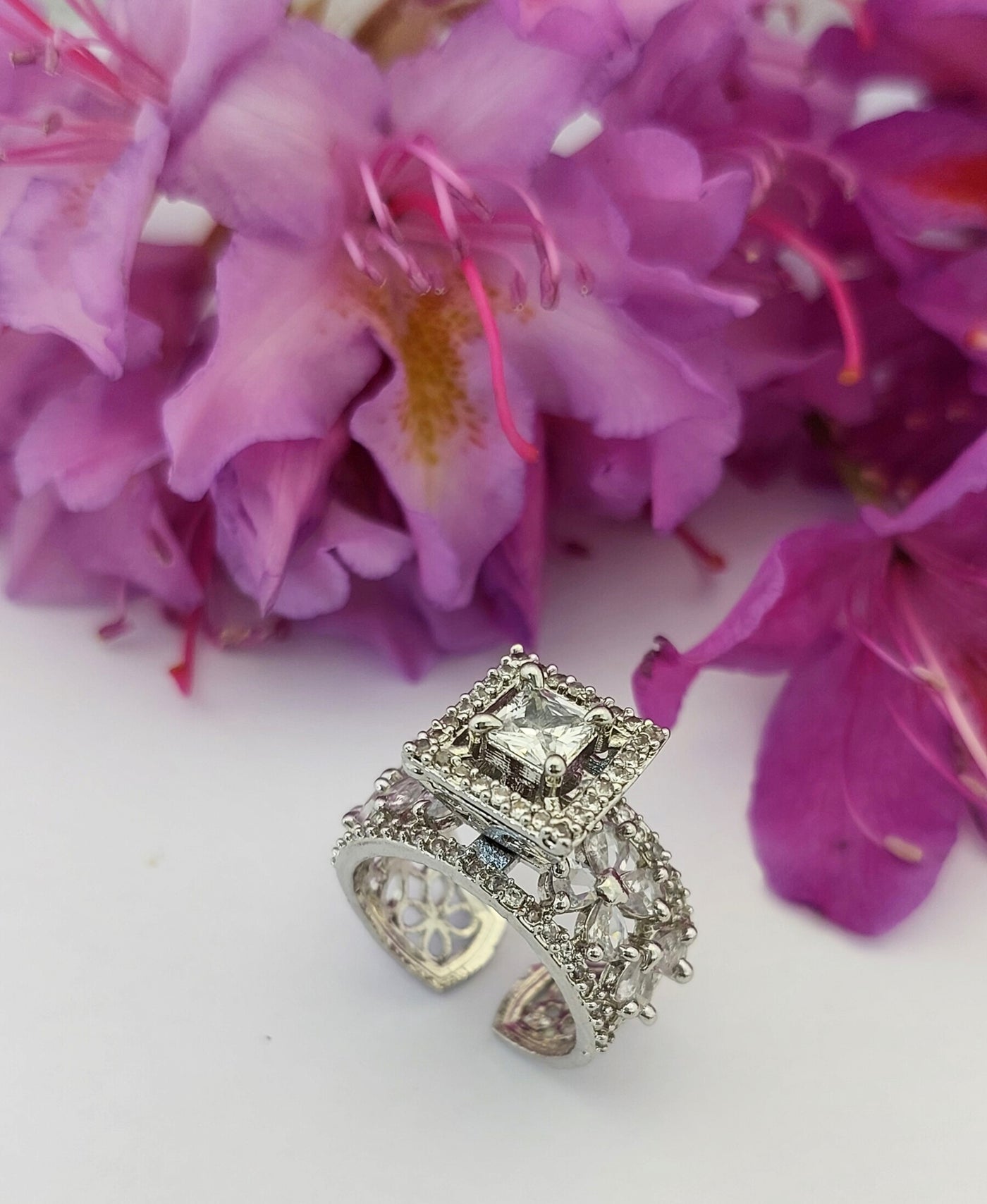 Floral grace band ring