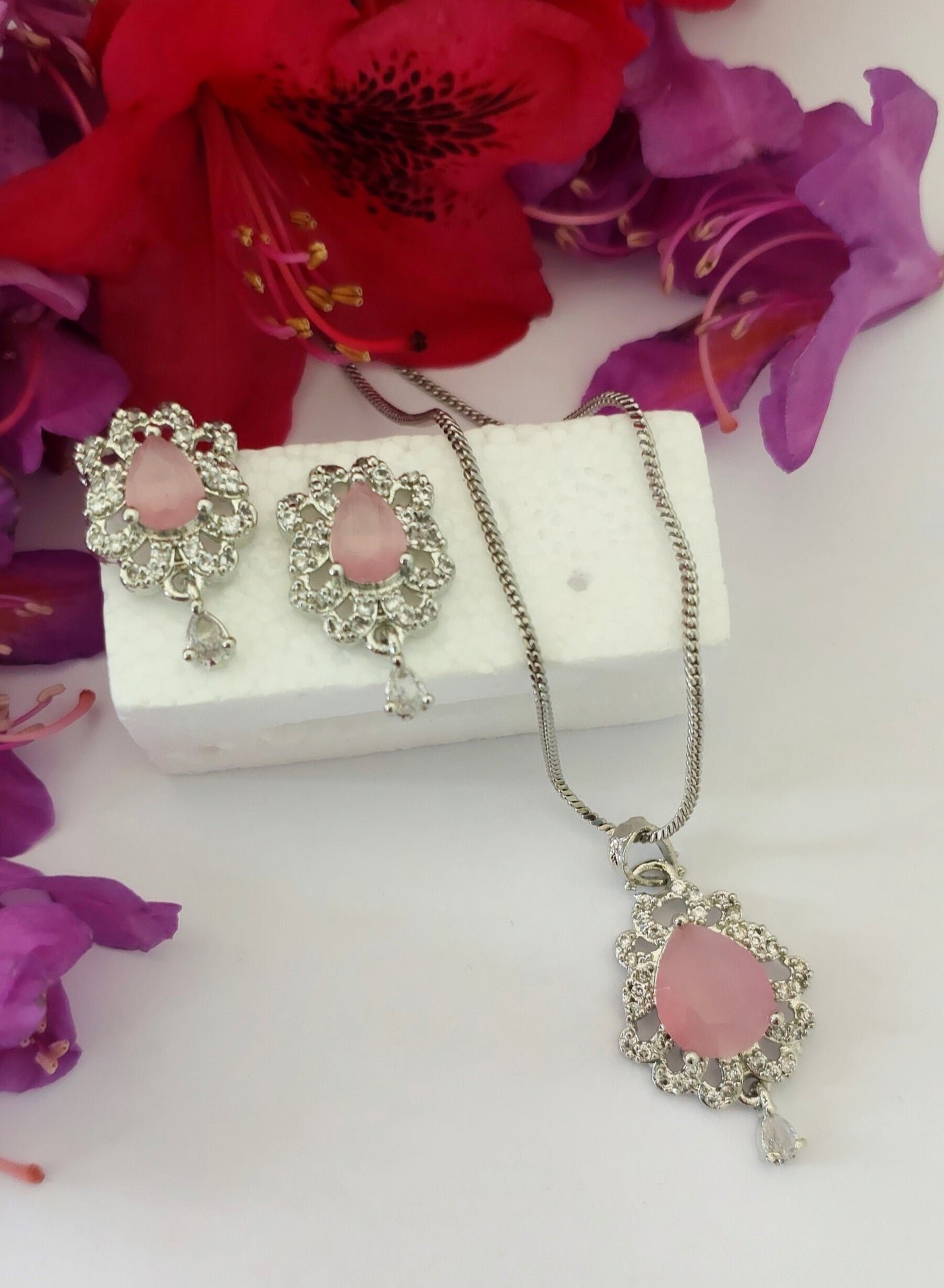 Floral pendant sets