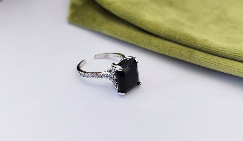 Petite vintage stone ring