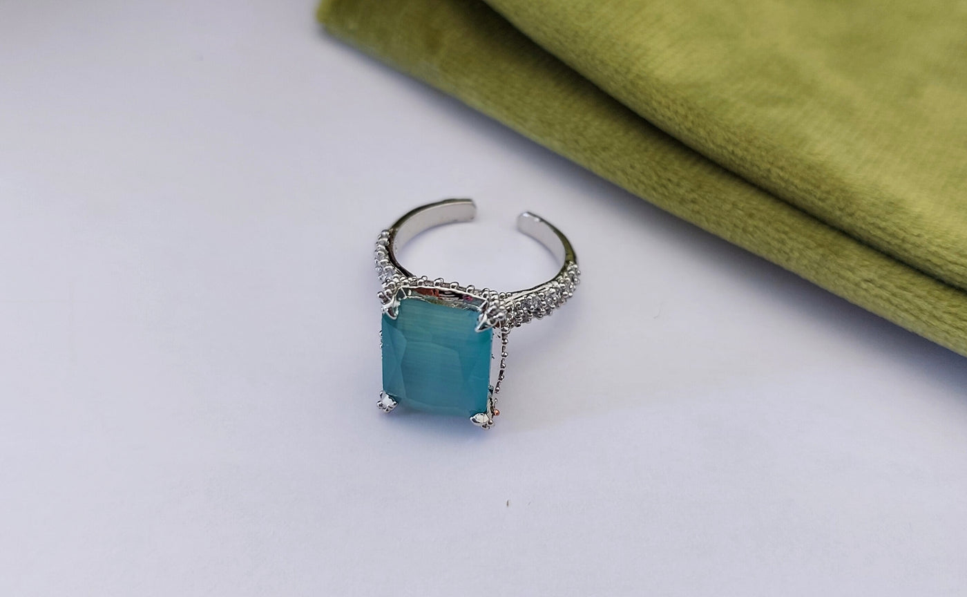 Petite vintage stone ring